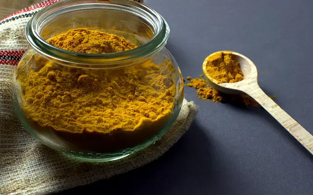 turmeric to recover the toxin damage in the body