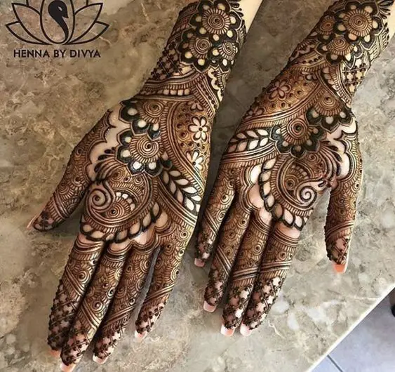 Top 10 Engagement Mehndi Designs You Should Try In 2019 Lifestyle Peacock style mehndi design on engagement: top 10 engagement mehndi designs you