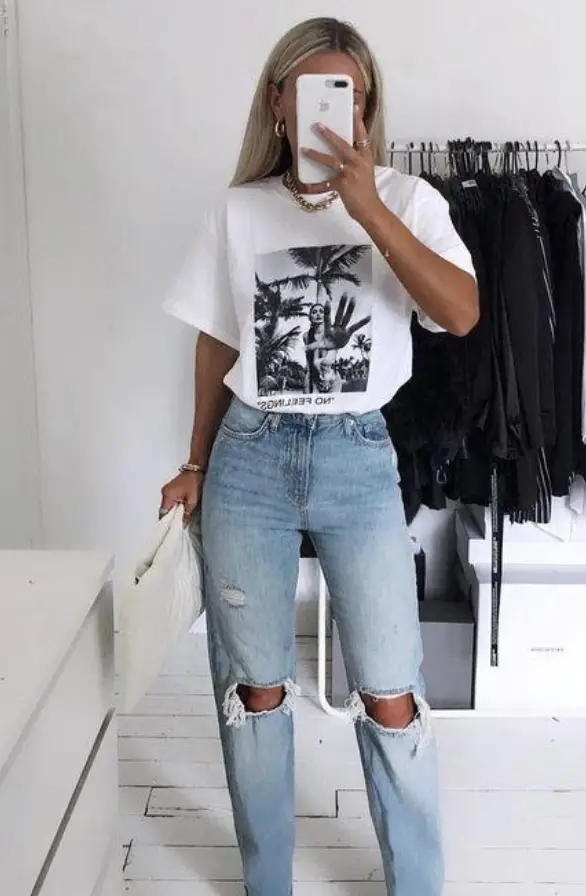 Turn Your Oversized T-shirt into A Fitted Top or T-shirt