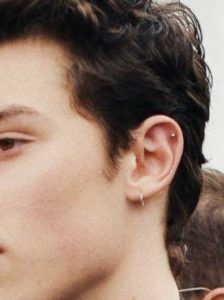 Should guys get both ears pierced