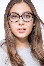 Eyeglasses for triangular-shaped face