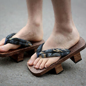 Wood sandals