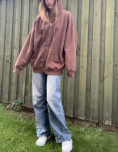 Oversized Hoodie Outfit With Jeans
