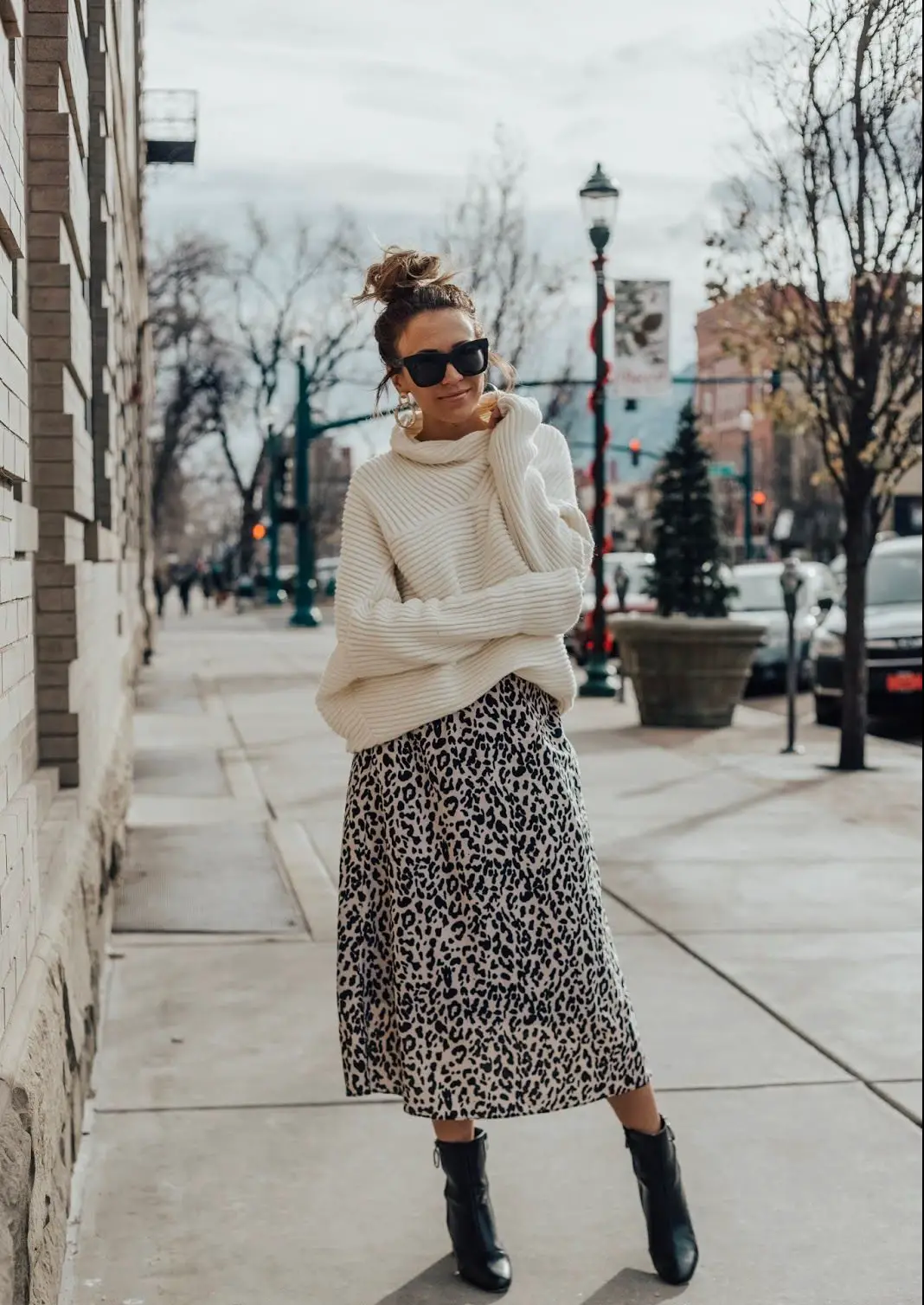 Flattering Oversized Sweaters With Midi Dress