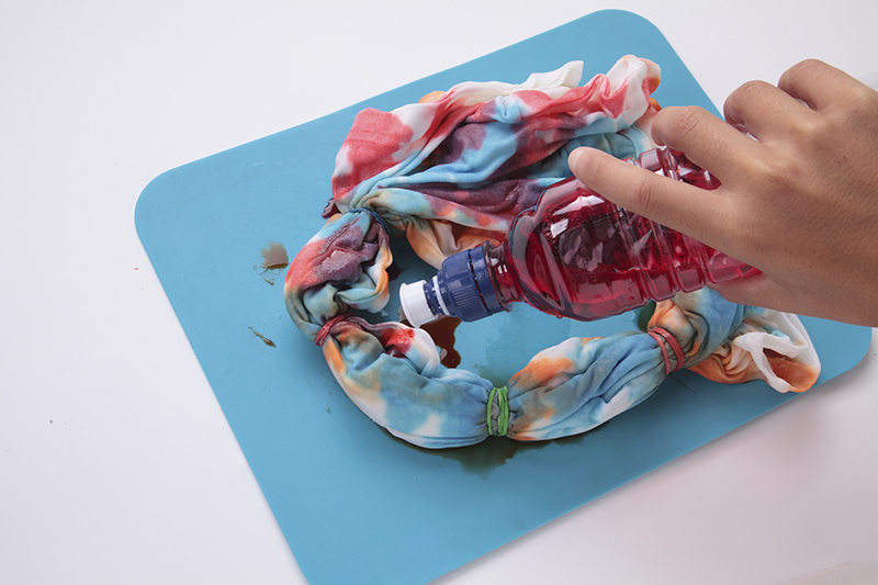 how to tie dye with food coloring