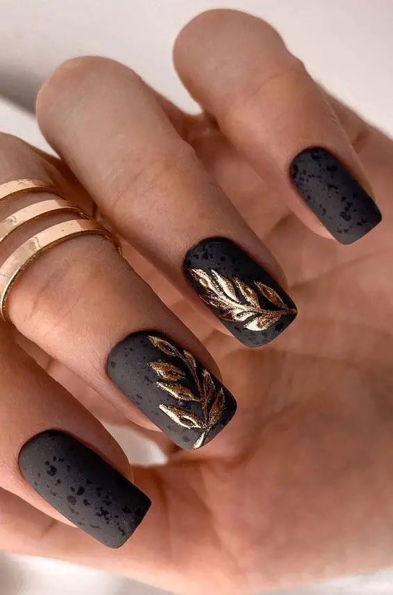 Gold And Leaf Matte Nails 