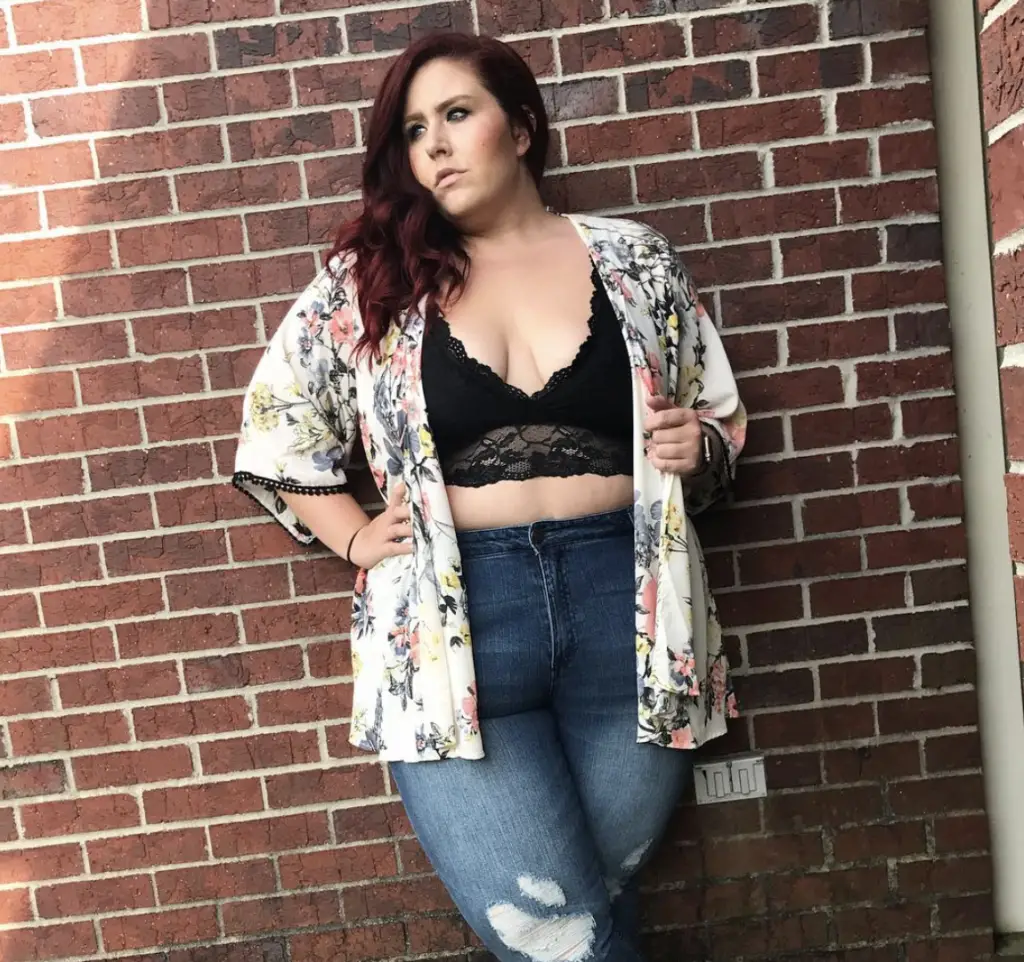 Plus Size Bralette Outfit With Floral Shrug