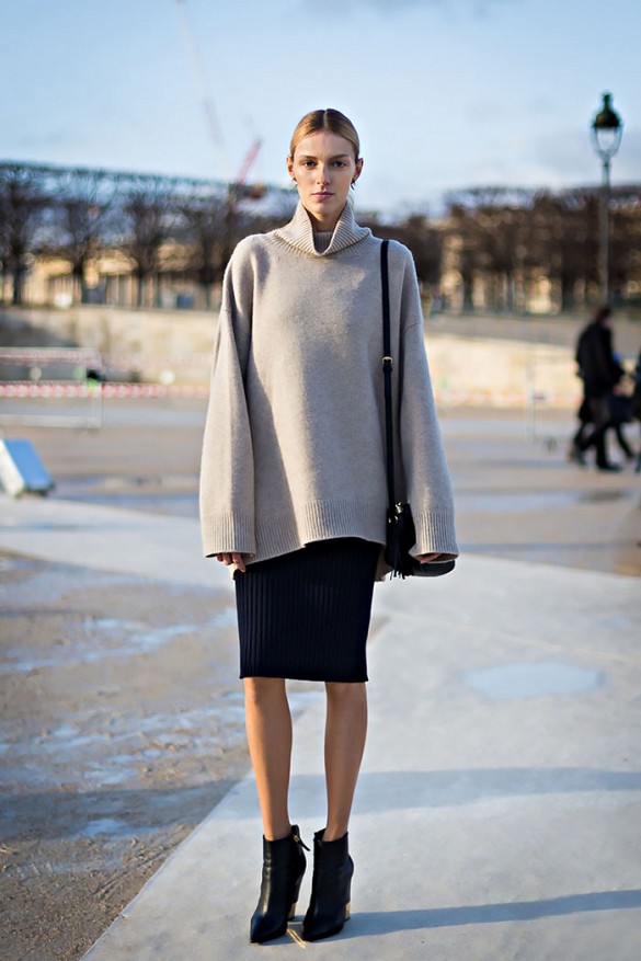 Oversized Turtleneck Sweater With Pencil Skirt