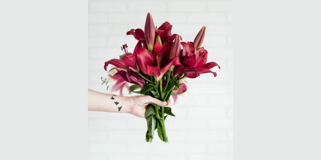 Valentine's Day Decor ideas - Floral arrangements